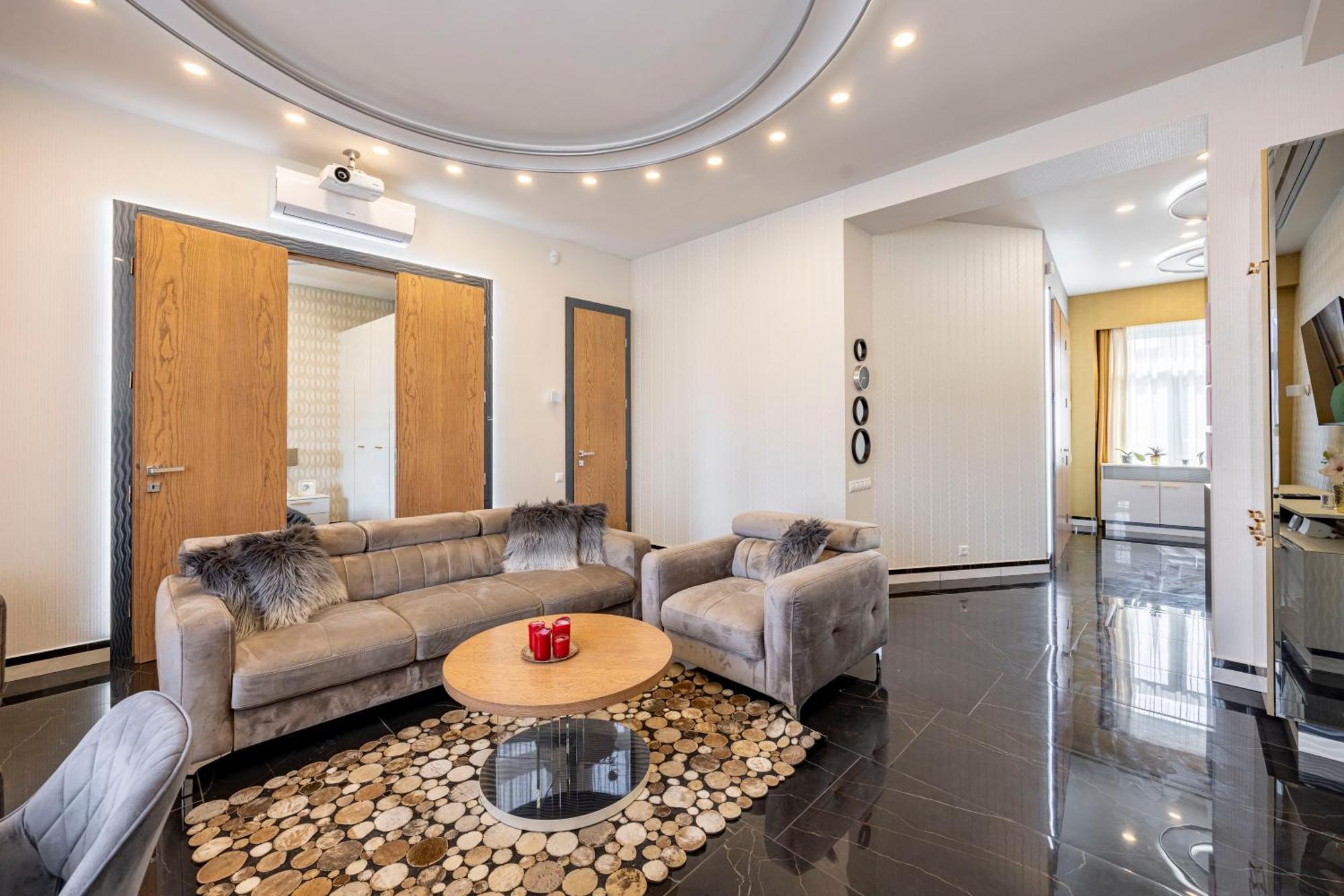 Luxury Royal Central Apartment By Prestige Homes Budapest Exteriör bild
