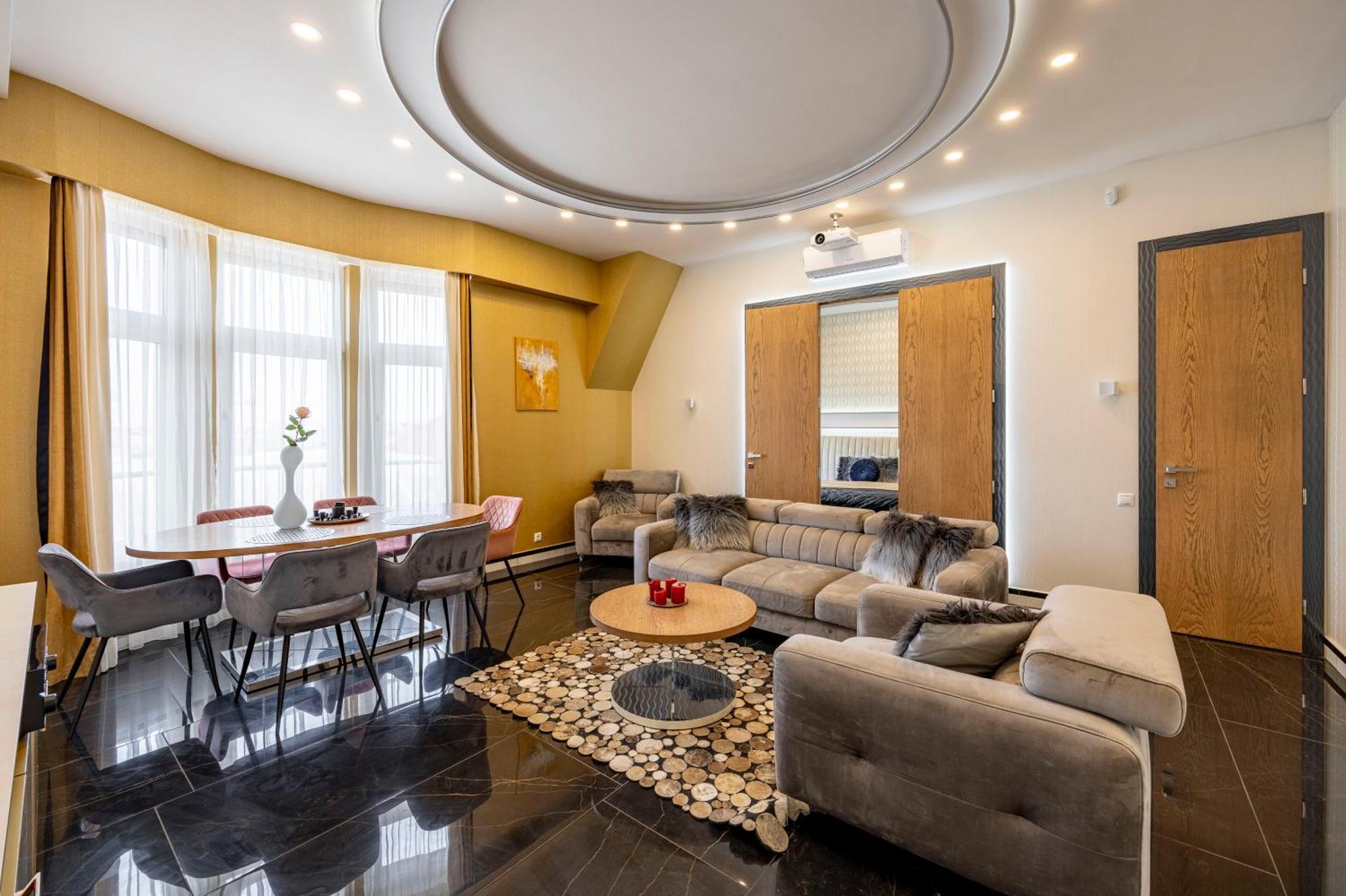 Luxury Royal Central Apartment By Prestige Homes Budapest Exteriör bild